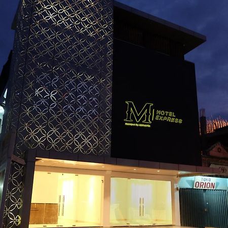 M Hotel Express סורונג מראה חיצוני תמונה